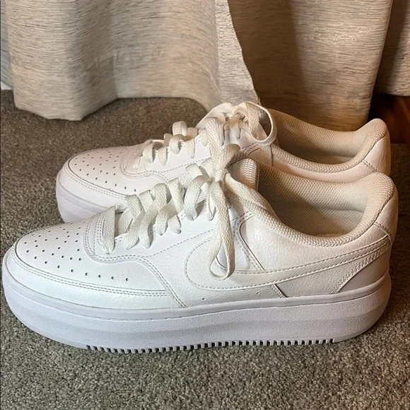 NWOT White Nike Women's Court Vision Alta Low Sneakers Size 11 - Picture 2 of 6